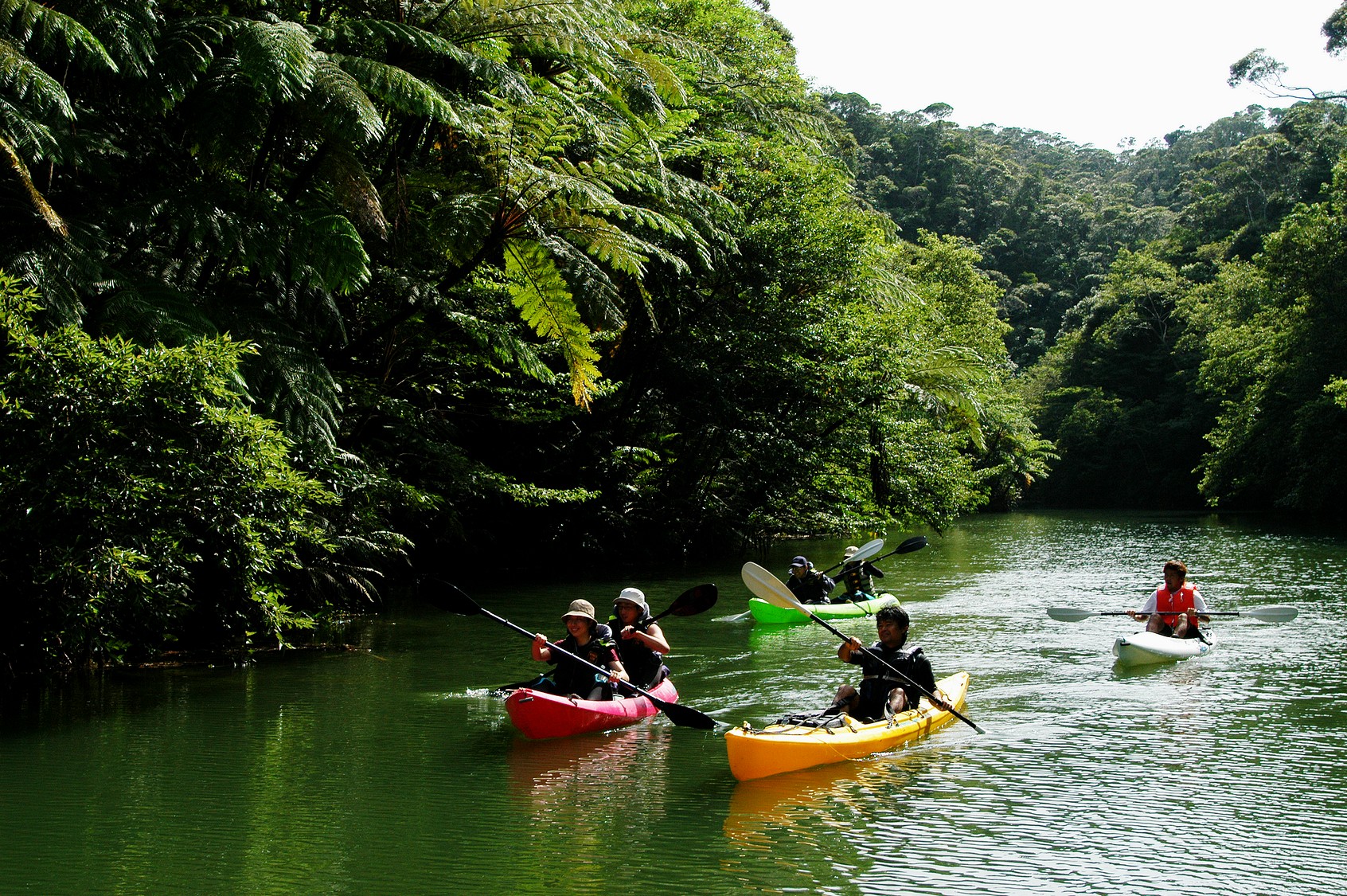 「アクティブゾーン」カヌー体験 「アクティブゾーン」カヌー体験
