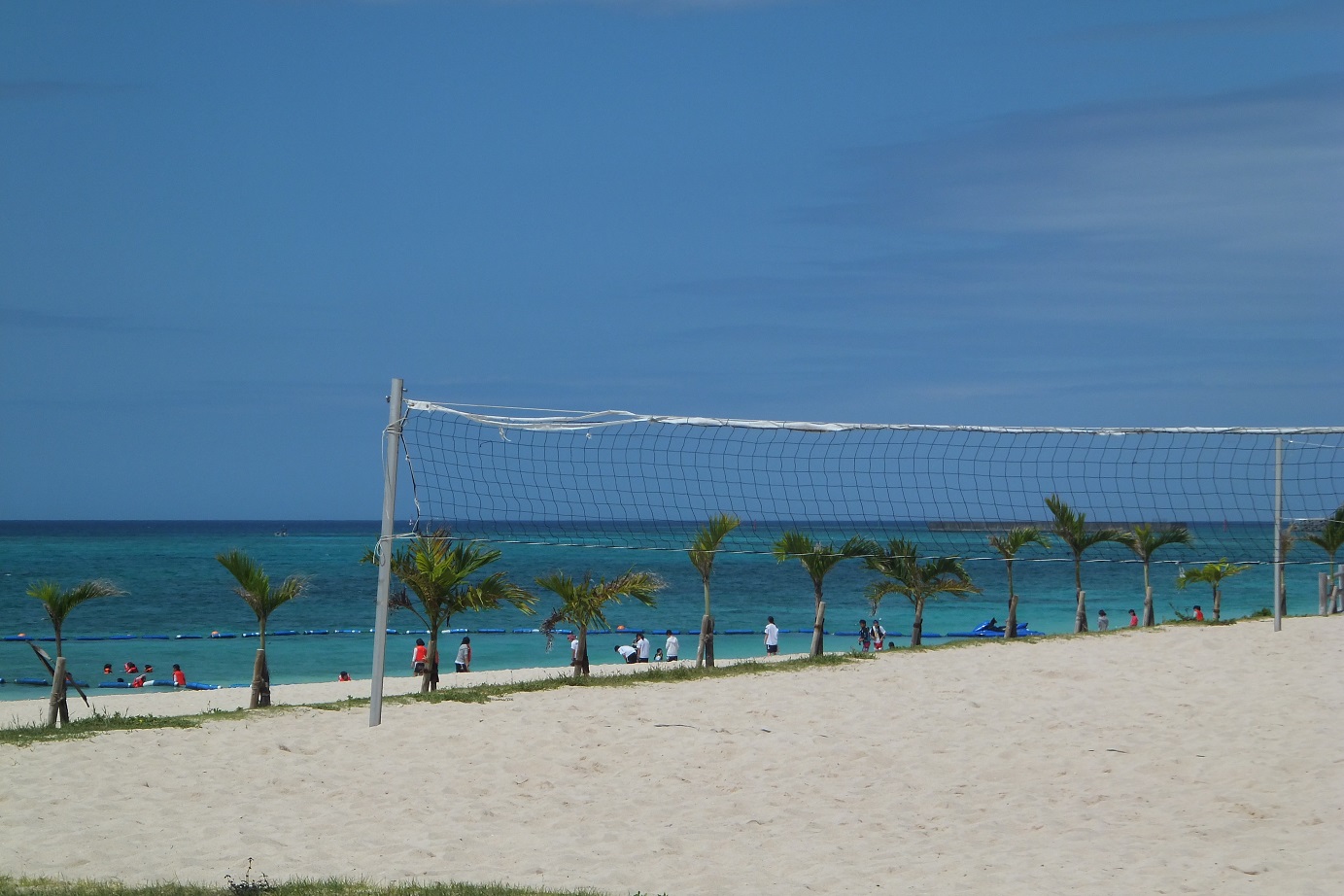 伊江島を代表する白く長いビーチ 伊江島を代表する白く長いビーチ