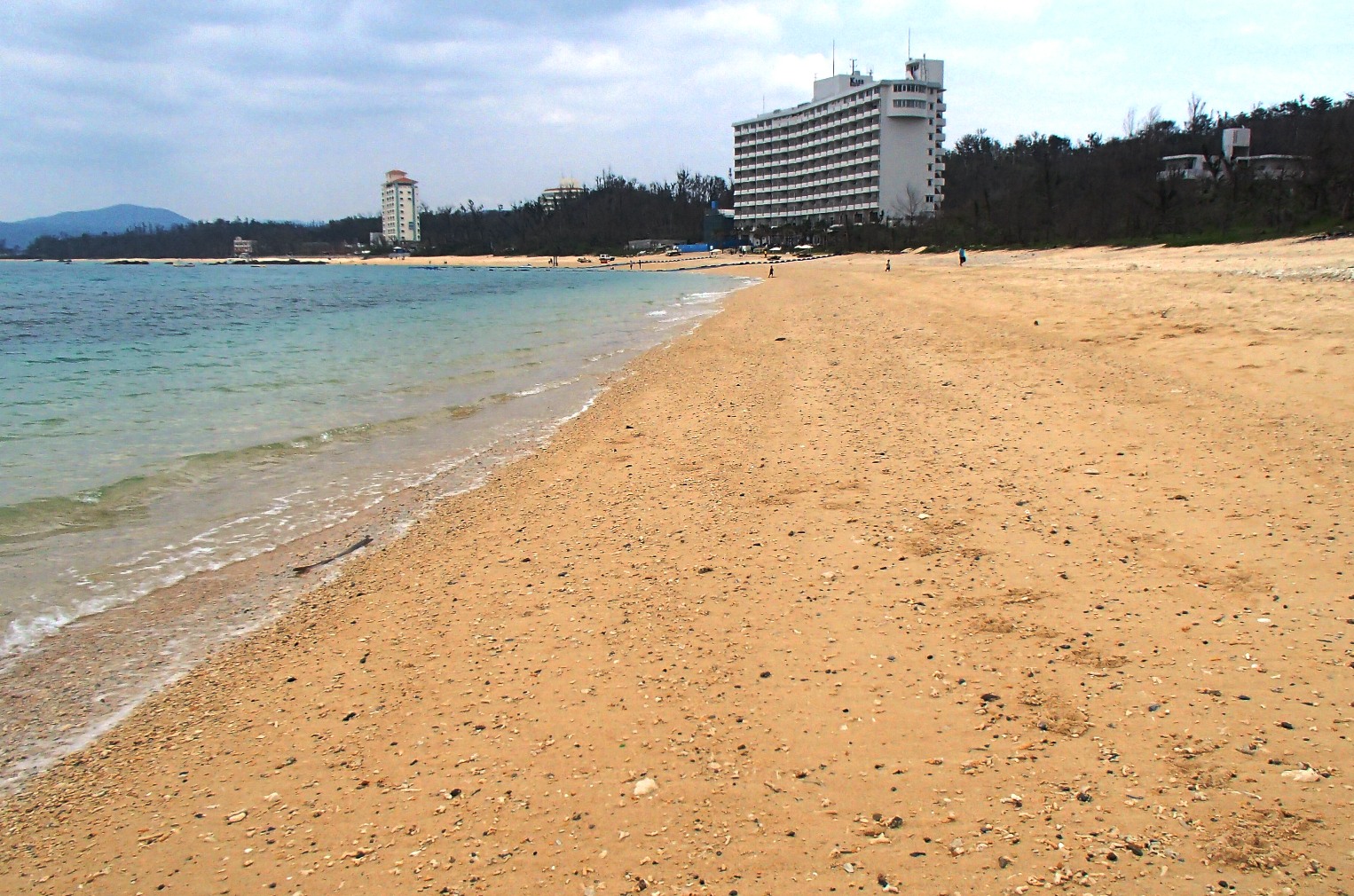 幸喜ビーチから連なる天然のロングビーチ 幸喜ビーチから連なる天然のロングビーチ