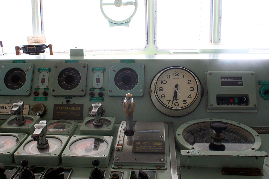 この場所で操縦し、航海していた 青函連絡船記念館 摩周丸の操舵室