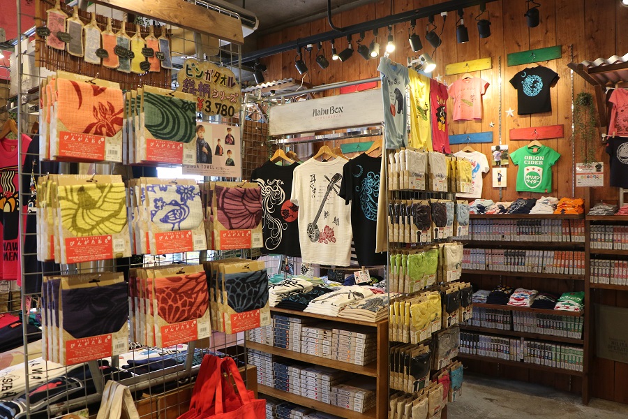 店の内観