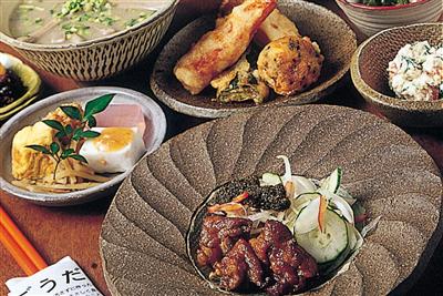 こだわりのオーガニック食材を使用した薬膳料理