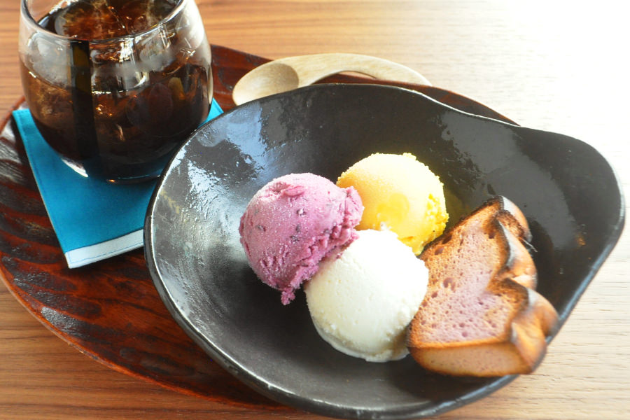 おしま屋KAGUカフェの「阿蘇天然アイス+天使のパン」 おしま屋KAGUカフェの「阿蘇天然アイス+天使のパン」