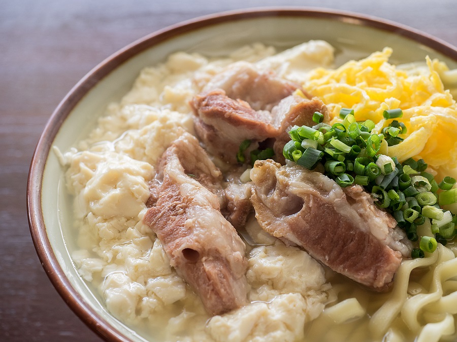 「髙江洲そば」