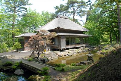 園内にある旧岩船氏邸