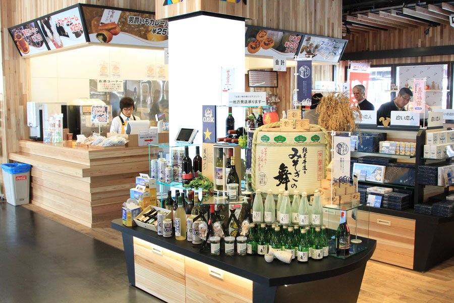 売店ではたくさんの木古内特産品が取り扱われている 売店ではたくさんの木古内特産品が取り扱われている