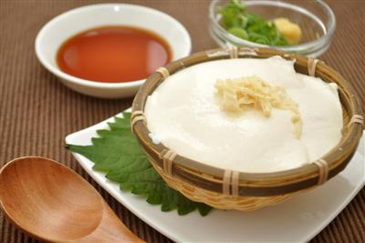 まろやかな大豆の風味が味わえるザル豆腐