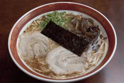 本場九州の豚骨ラーメン。一度食べたらヤミツキに