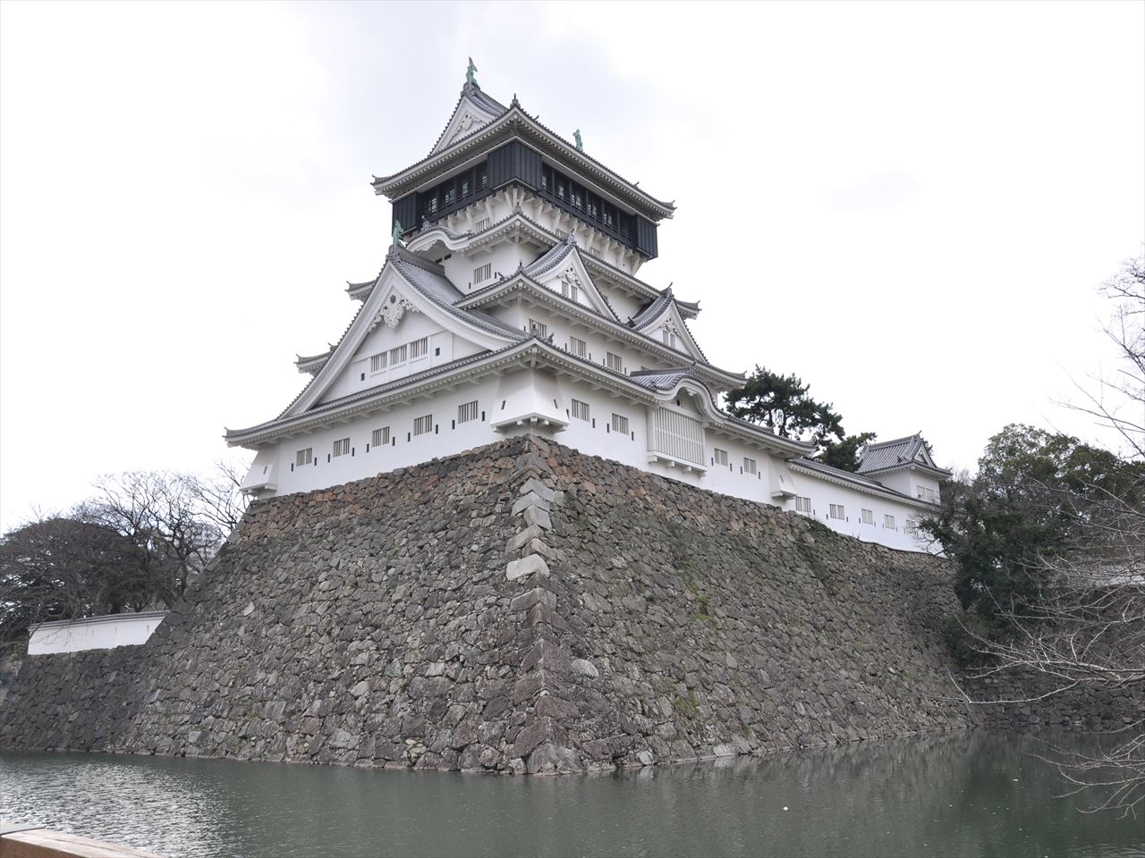 北九州・小倉のシンボル。威風堂々たる小倉城 北九州・小倉のシンボル。威風堂々たる小倉城