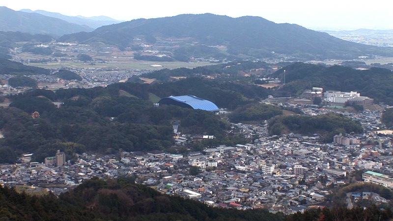 緑に包まれた九州国立博物館(提供/福岡市) 緑に包まれた九州国立博物館