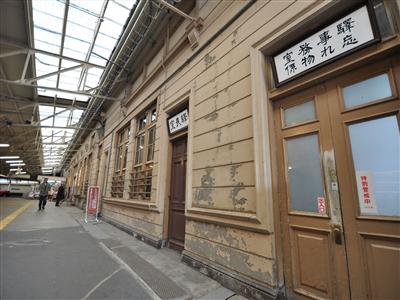 外観だけではなく、構内もレトロな雰囲気の門司港駅