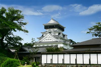 小倉城へは北九州都市高速の勝山ICを降りたらすぐ