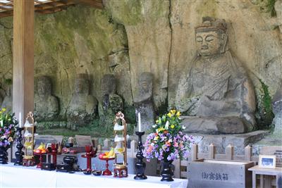 旅のハイライトは国宝の臼杵大仏が出迎えてくれる