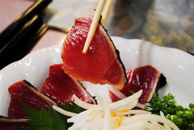 枕崎で味わえる絶品のカツオ料理も楽しみのひとつだ