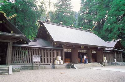 天照大神が隠れたという岩戸が御神体の天岩戸神社