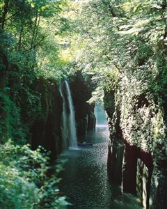 パワースポットのひとつ、高千穂峡は神秘的な雰囲気
