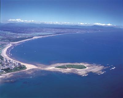 美しい海岸線が続く青島周辺