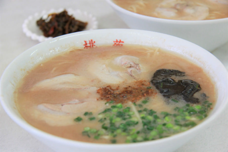 玉名ラーメンの老舗「桃苑（とうえん）」のラーメン