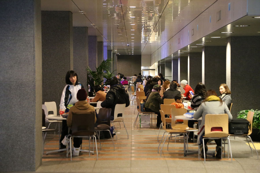 疲れたら、気軽に「チ・カ・ホ」でひと休み