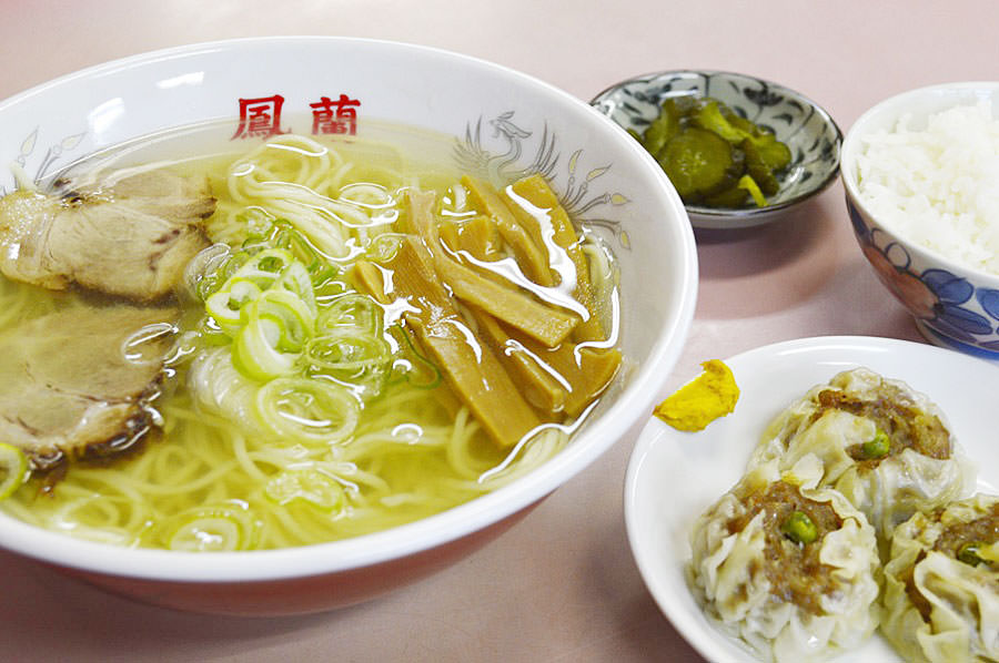 ラーメン定食は男性でも満足できるボリューム ラーメン定食は男性でも満足できるボリューム
