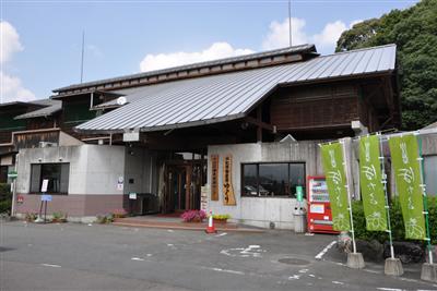 毎分230リットルもの良質な湯が湧出する「山江温泉 ほたる」