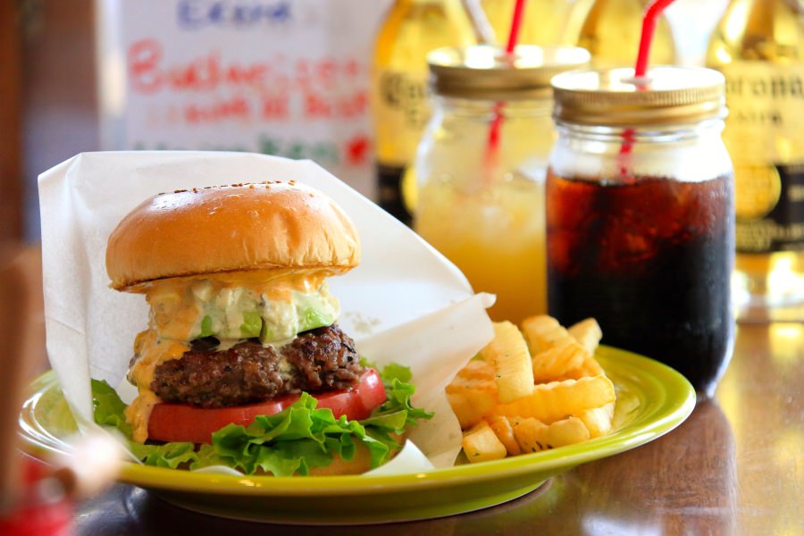 ふわっカリッの特製バンズと、牛肉パテは相性抜群 ふわっカリッの特製バンズと、牛肉パテは相性抜群