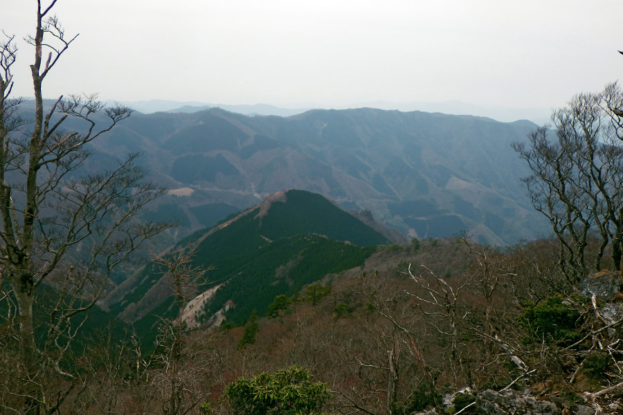 天気の良い日には熊本平野や阿蘇外輪山、雲仙が一望できる「前福根山」 天気の良ければ熊本平野や阿蘇外輪山、雲仙が一望できる前福根山