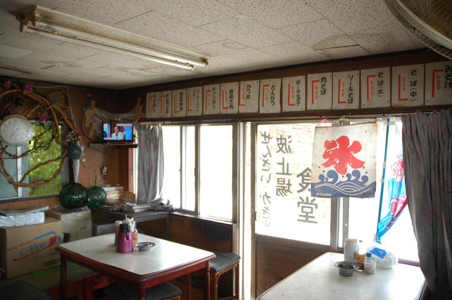 波止場食堂の内観
