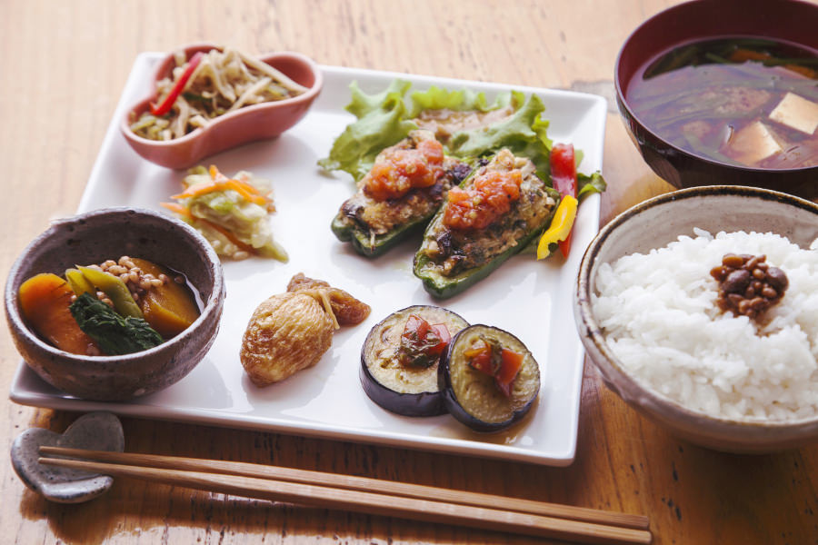 ワンプレートごはん「蔵ごはん」は1日10食の限定メニュー ワンプレートごはん「蔵ごはん」は1日10食の限定メニュー