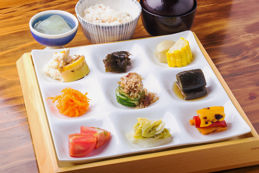 地元野菜を中心につくられた「季節料理ワンプレート」 地元野菜を中心につくられた「季節料理ワンプレート」