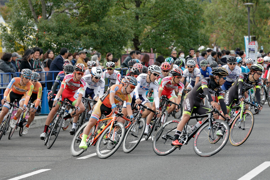 2日間で約600人の選手たちが疾走する「OITAサイクルフェス!!!2017」 2日間で約600人の選手たちが疾走する「OITAサイクルフェ