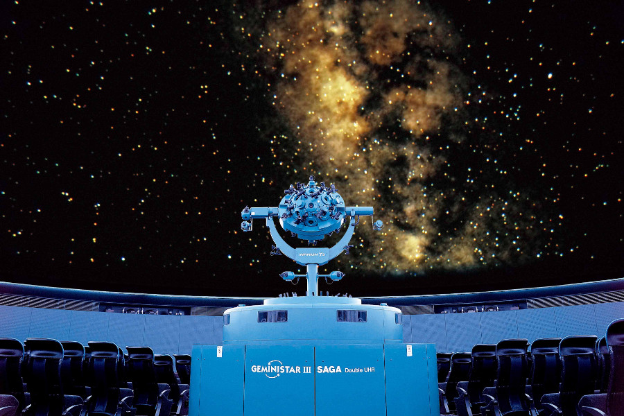 限りなく自然な星空を再現されたプラネタリウム 限りなく自然な星空を再現されたプラネタリウム