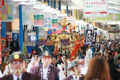 亀山八幡宮の秋の例祭「佐世保くんち」
