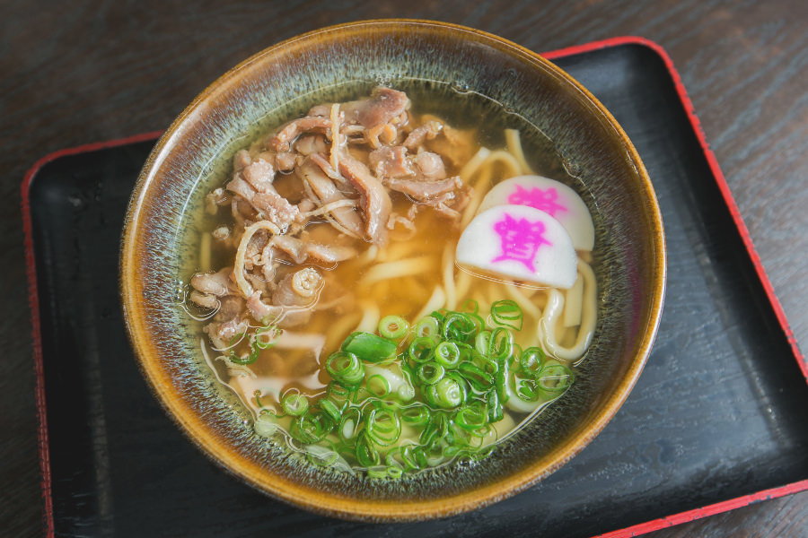 “かしわ”を使った資さんうどんの「かしわうどん」 “かしわ”を使った資さんうどんの「かしわうどん」