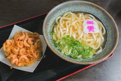 資さんうどんの「エビ天うどん」