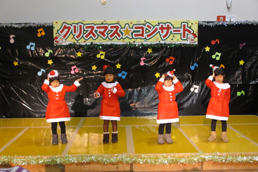ダンスやコンサート、抽選会などさまざまなイベントがあります