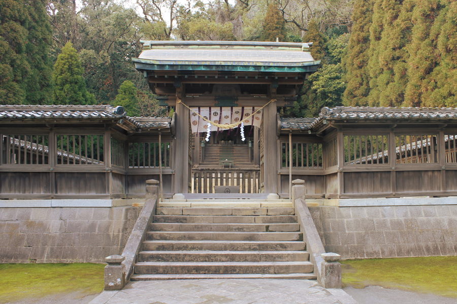 仙巌園内にある「鶴嶺神社」 仙巌園内にある「鶴嶺神社」