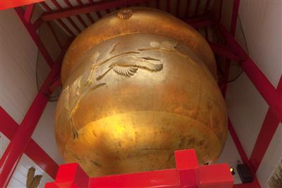 成せば成（鳴）る“日本一の大鈴”「箱崎八幡神社」