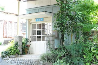 モダンでおしゃれな器が並ぶ「南創庫」