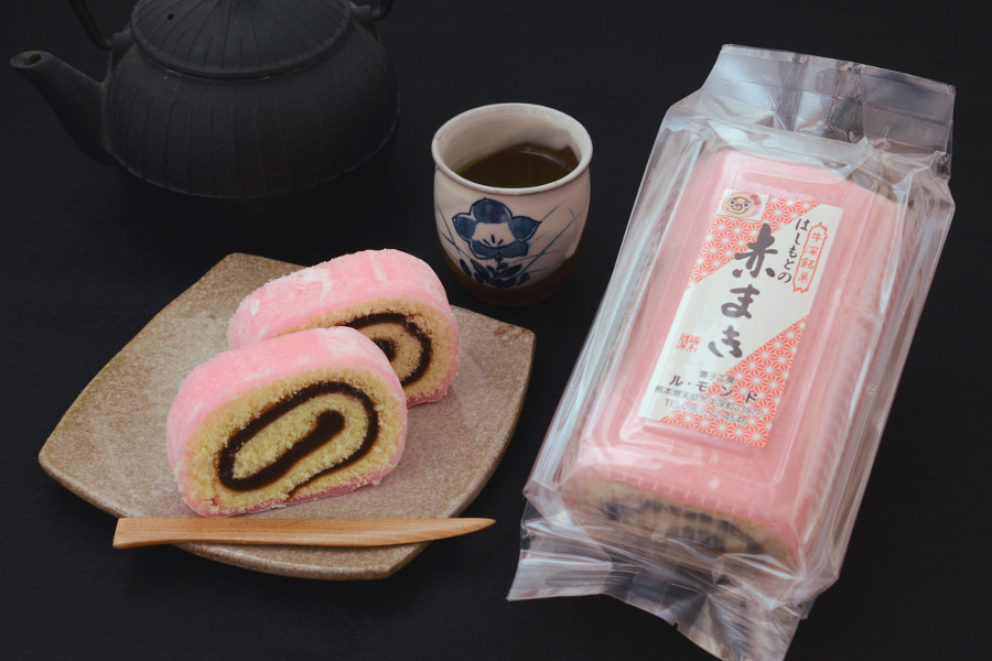 天草では縁起物として結婚式の引き出物にも登場する「赤まき」 「菓子工房ル・モンド」の赤まき