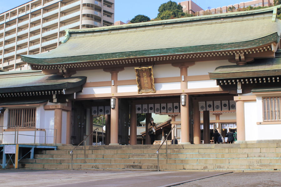 照国神社の外観
