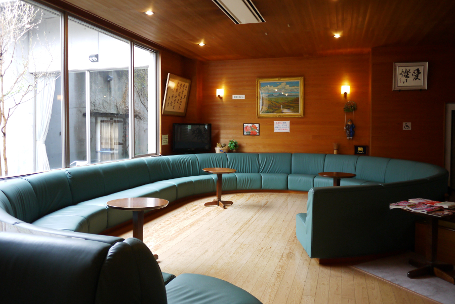 運動の後は休憩スペースや仮眠室でゆっくり過ごす事ができる 運動の後は休憩スペースや仮眠室でゆっくり過ごす事ができる