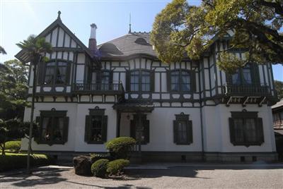 西日本工業倶楽部洋館の正面