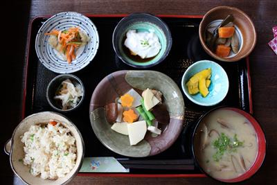 いなむるちー定食