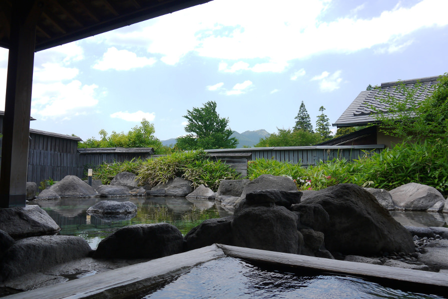 ランチを利用すると絶景露天風呂&大浴場を楽しめます