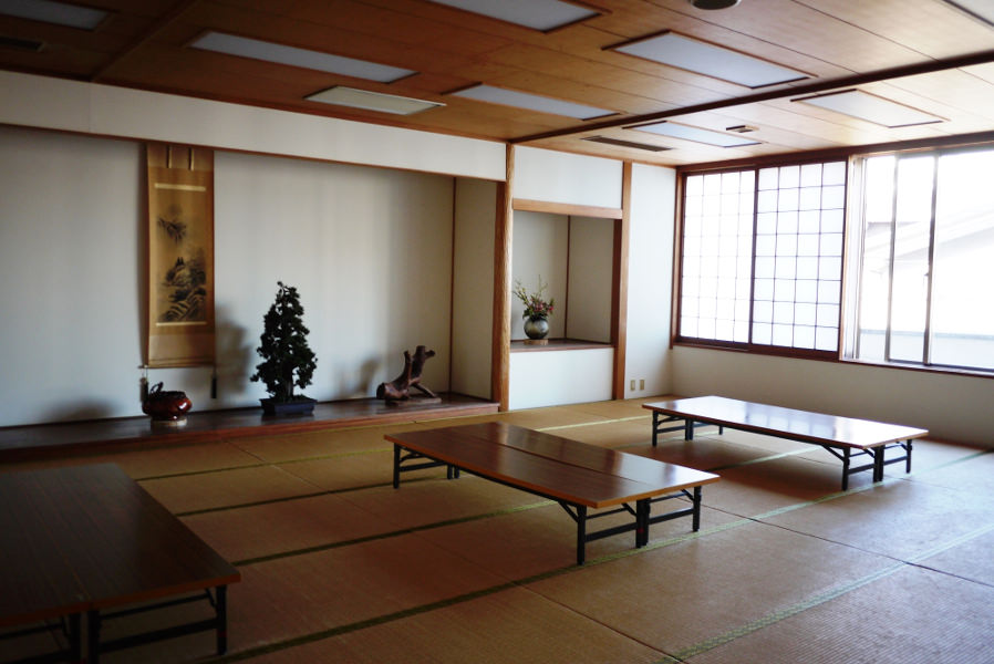 小さい子供やお年寄りも使いやすいお座敷の休憩室