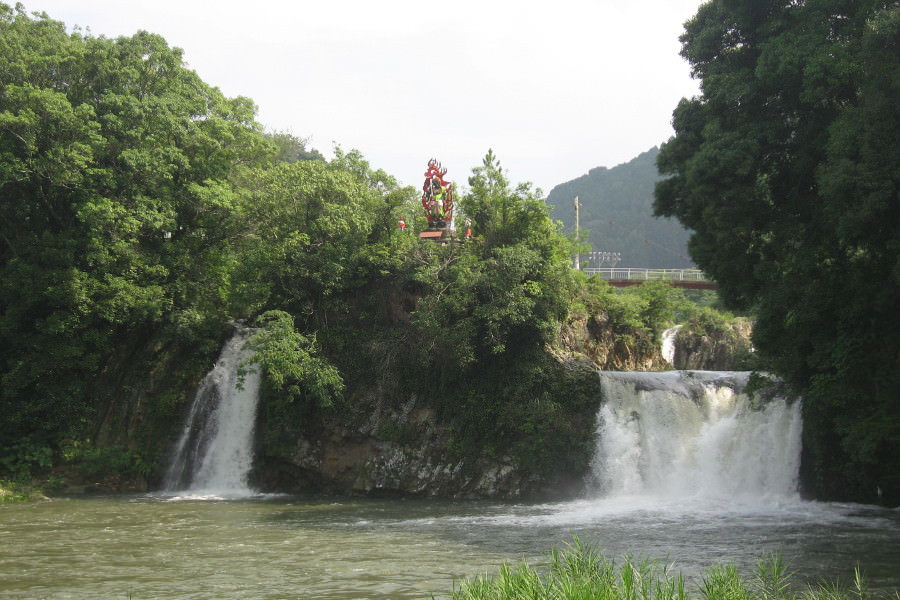 周辺の公園を散策できます