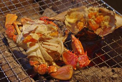 春～夏の雄は濃厚なミソと甘い身、冬～春の雌は内子がたっぷり