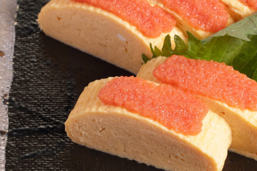 福岡ならではの人気メニュー「明太出し巻き」 福岡ならではの人気メニュー「明太出し巻き」