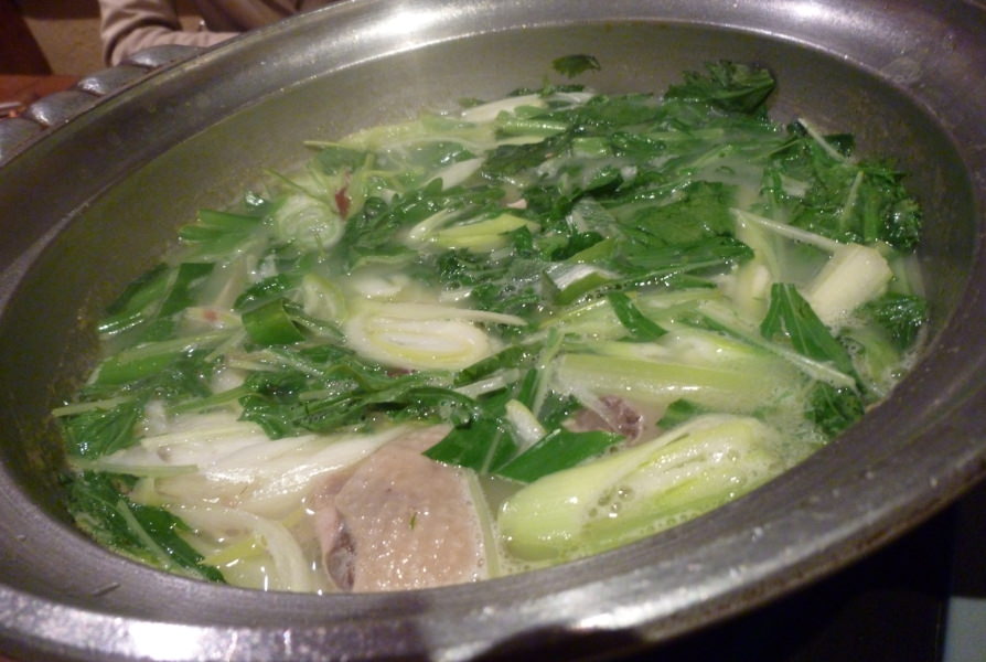 福岡で香味野菜が入った水炊きはねぎやだけ